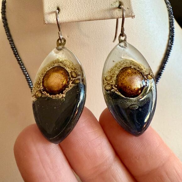 Handcrafted Modern Artisan Glass Earrings and Pendant Set - Picture 7 of 8